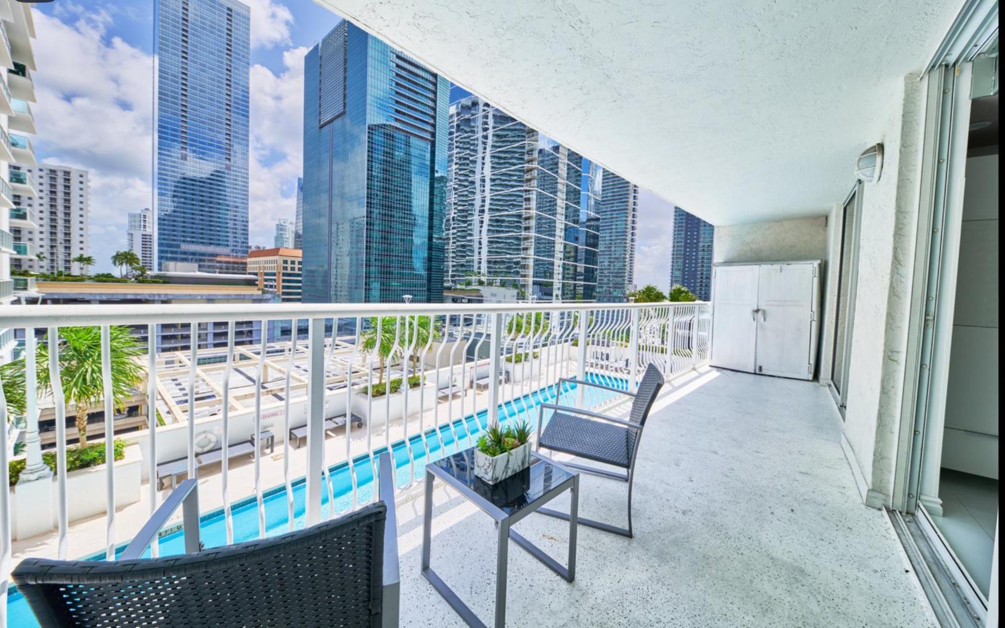 Serene View 1 Br Miami