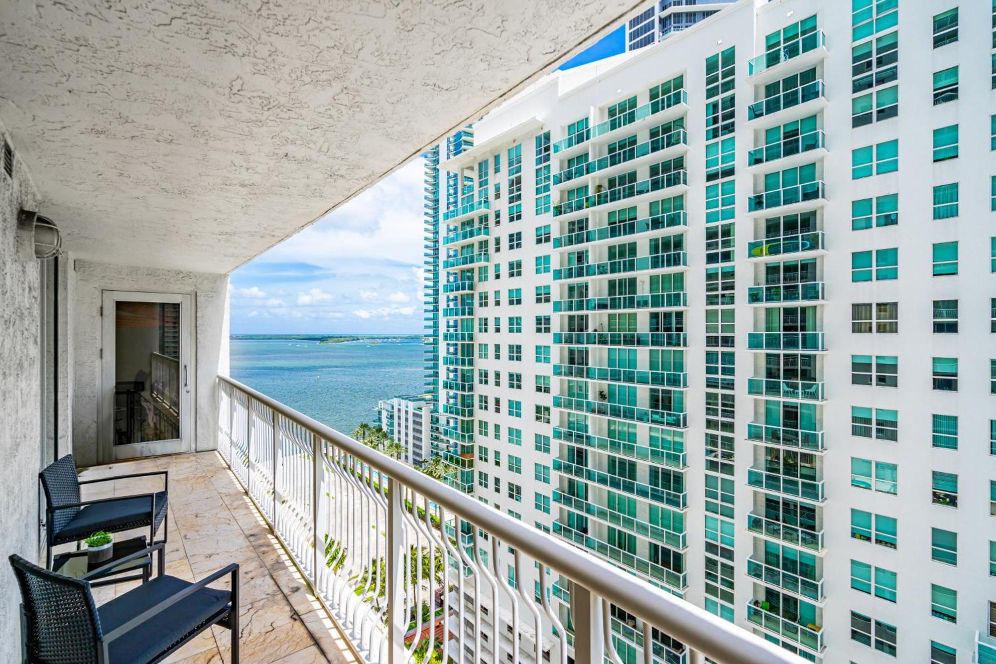 Serene View 1 Br * Miami